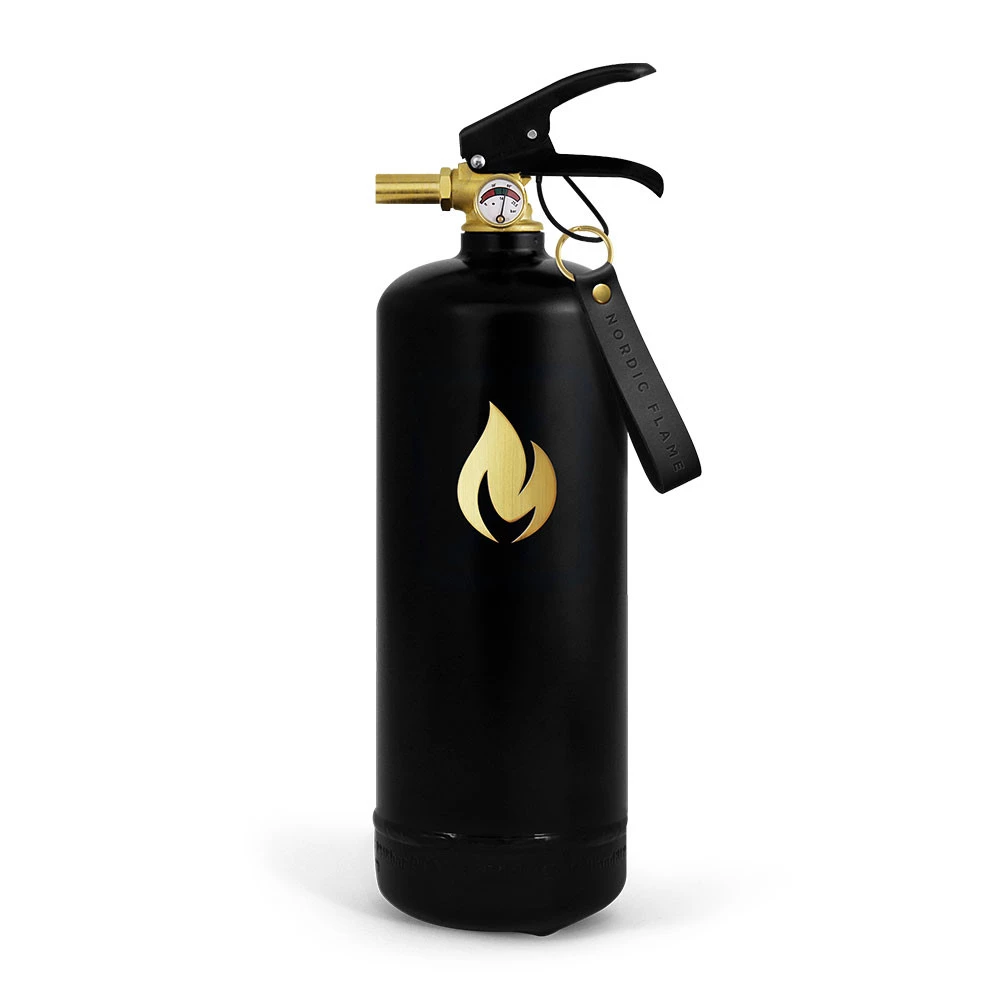 Zwarte brandblusser 2 kg - Gouden embleem Nordic Flame  | Bioethanolhaard-shop.nl | Accessoires voor een bio-ethanol haard