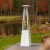 Witte pyramidevormige buiten gashaard